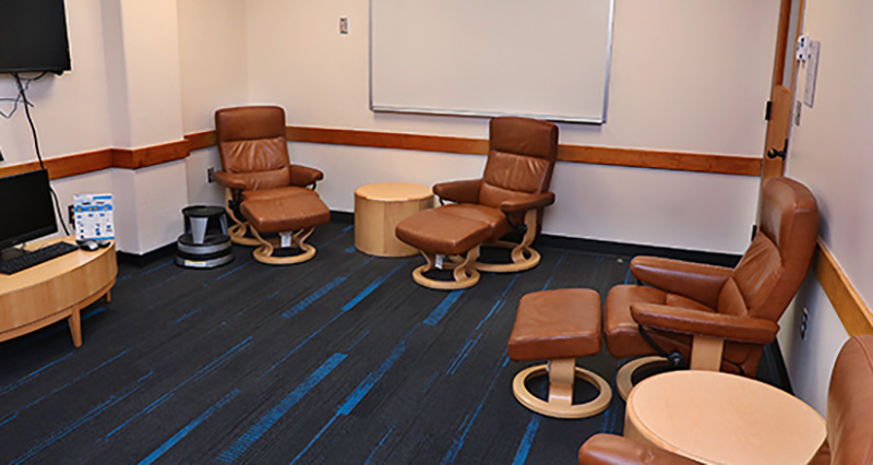 graduate lounge 